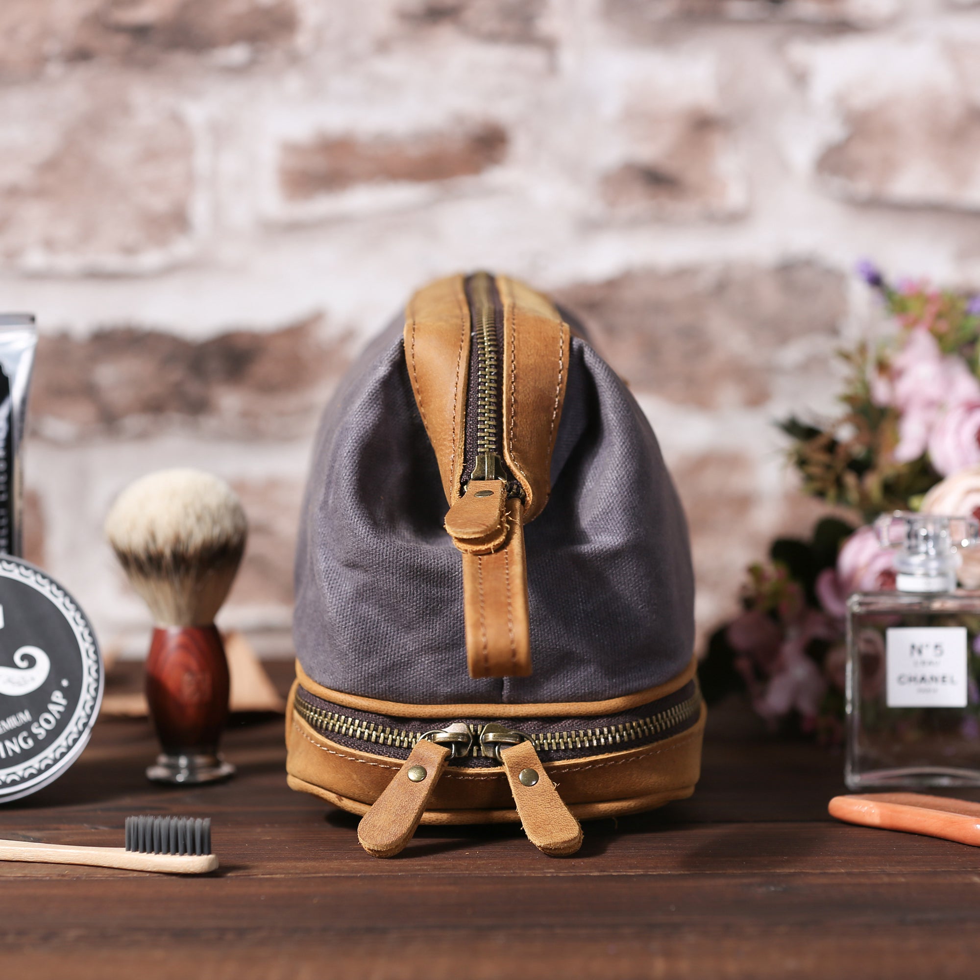 Waxed canvas dopp online kit